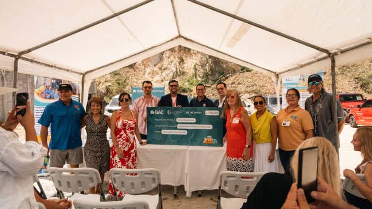 Próspera Roatán y Roatan Fashion Show unen esfuerzos a favor de la Clínica Esperanza